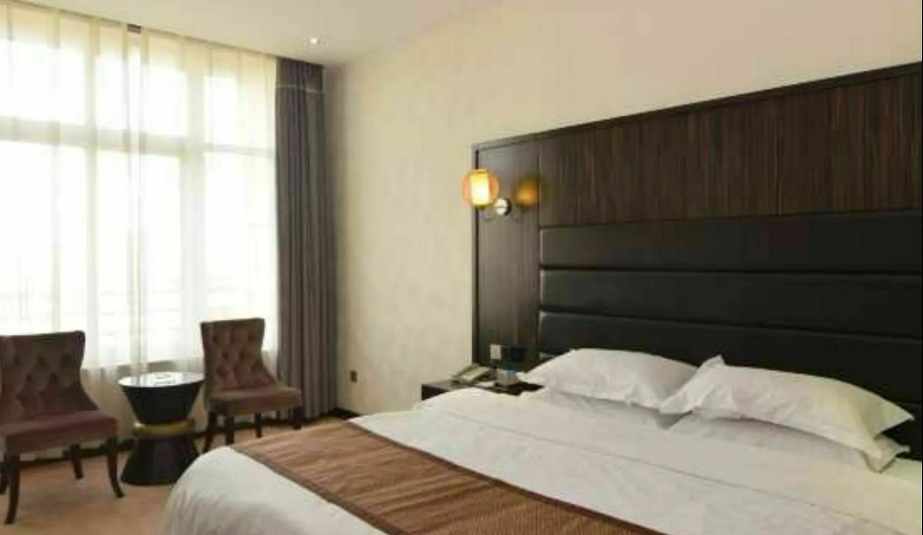 Luoyang Lidu Weike Hotel