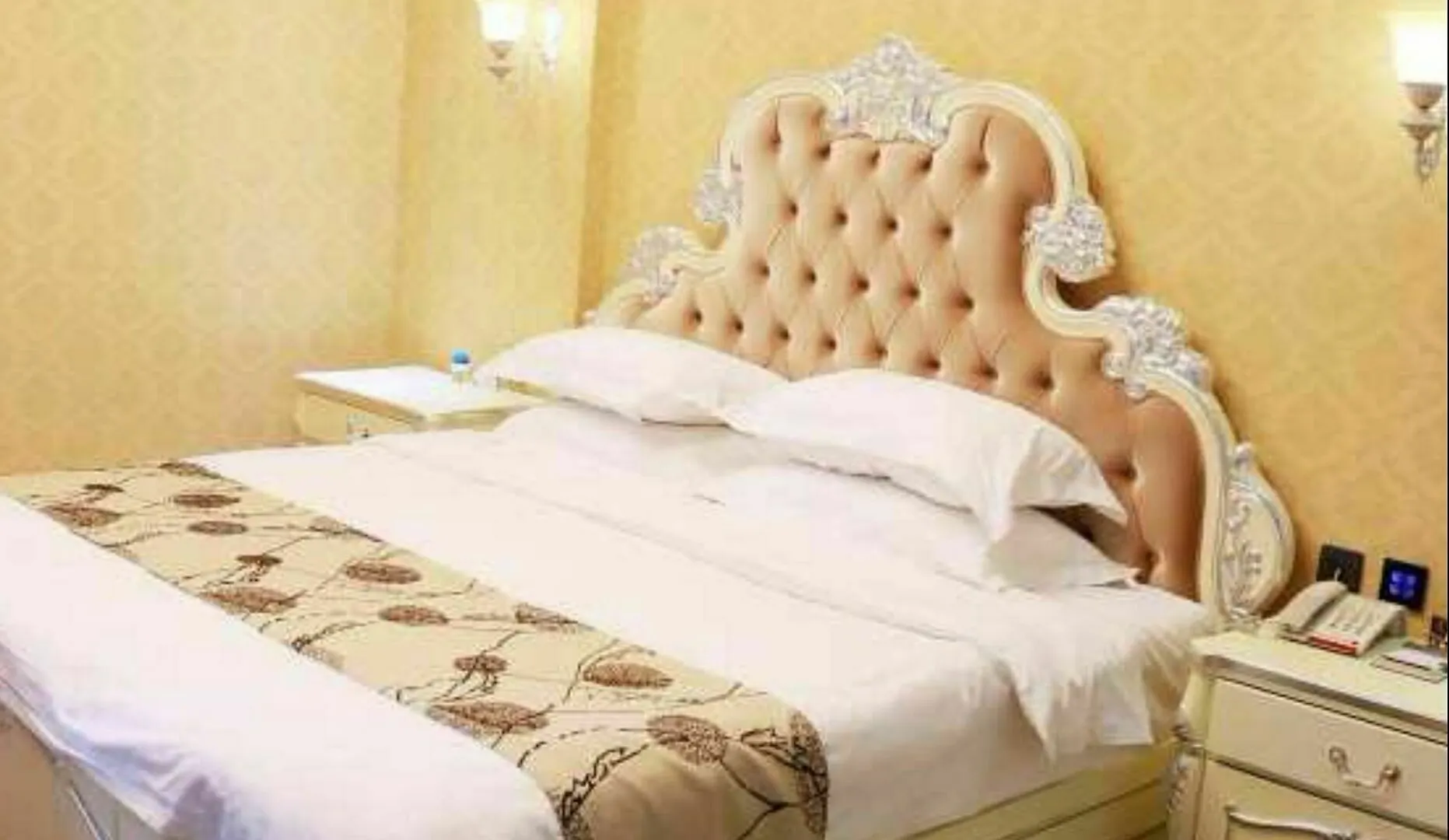 Luoyang Lidu Weike Hotel